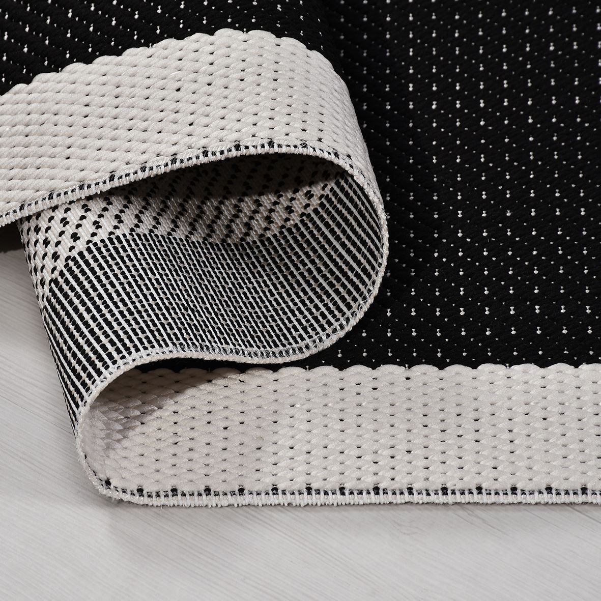 Enzo 05 Black White Kaymaz Tabanlı Sisal Halı