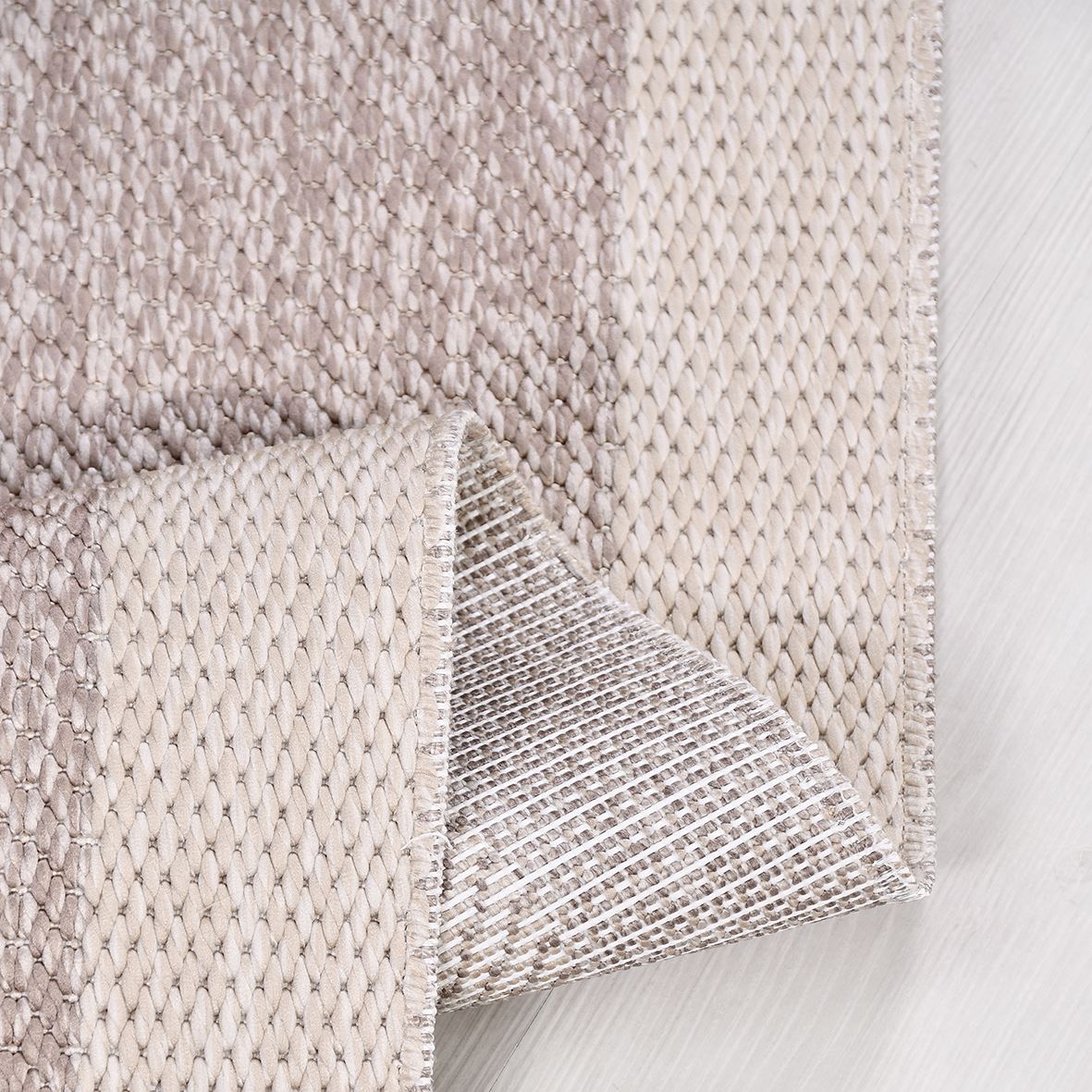 Enzo 09 Beige White Kaymaz Tabanlı Sisal Halı